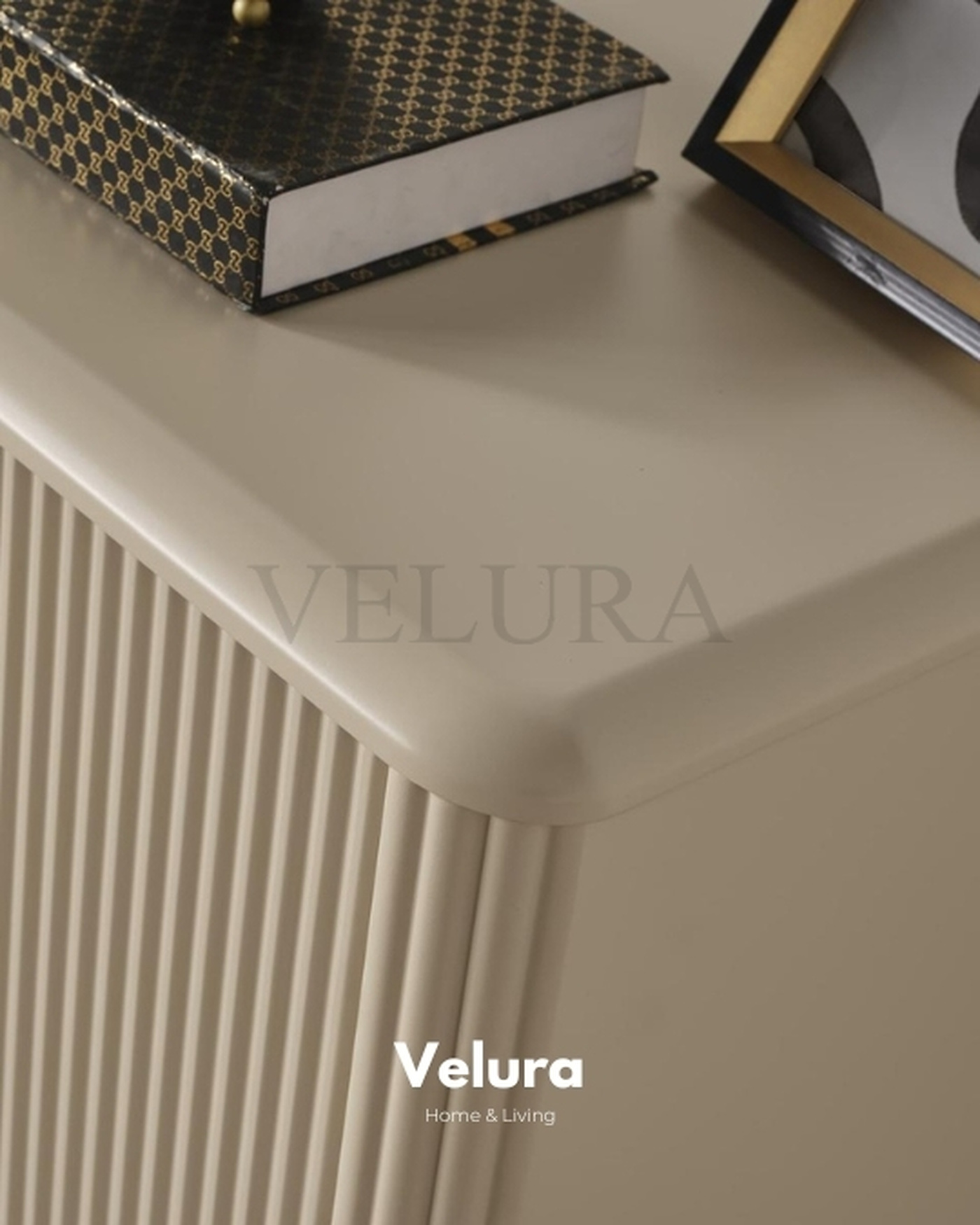 Venti Gold Konsol - Modern Altın Detaylı Venti Gold Konsol - Modern Altın Detaylı