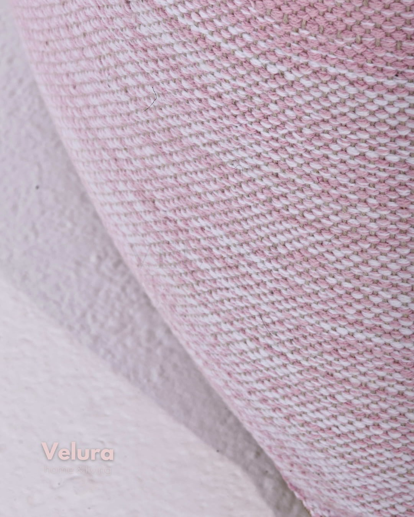 Velura Home modern pembe beyaz puf