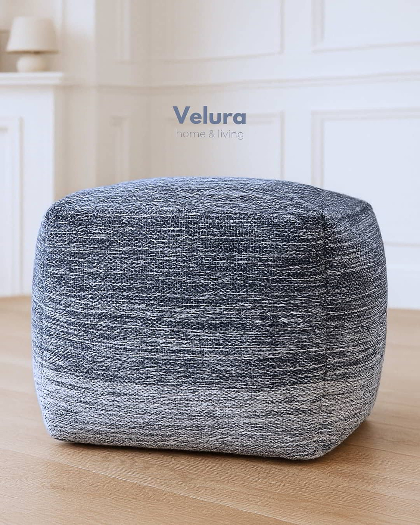 Delight Navy White puf lacivert beyaz geçişli tasarım