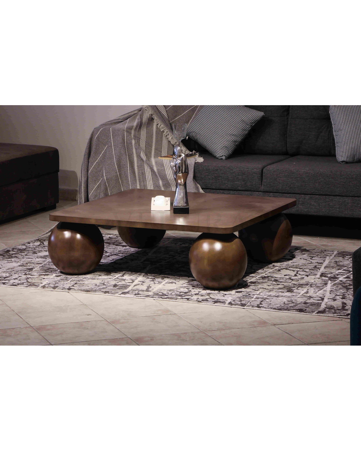 Küre Orta Sehpa - Amerikan Ceviz Top - Kare - Ceviz MDF Amerikan Ceviz Küre Ayaklı Kare MDF Orta Sehpa