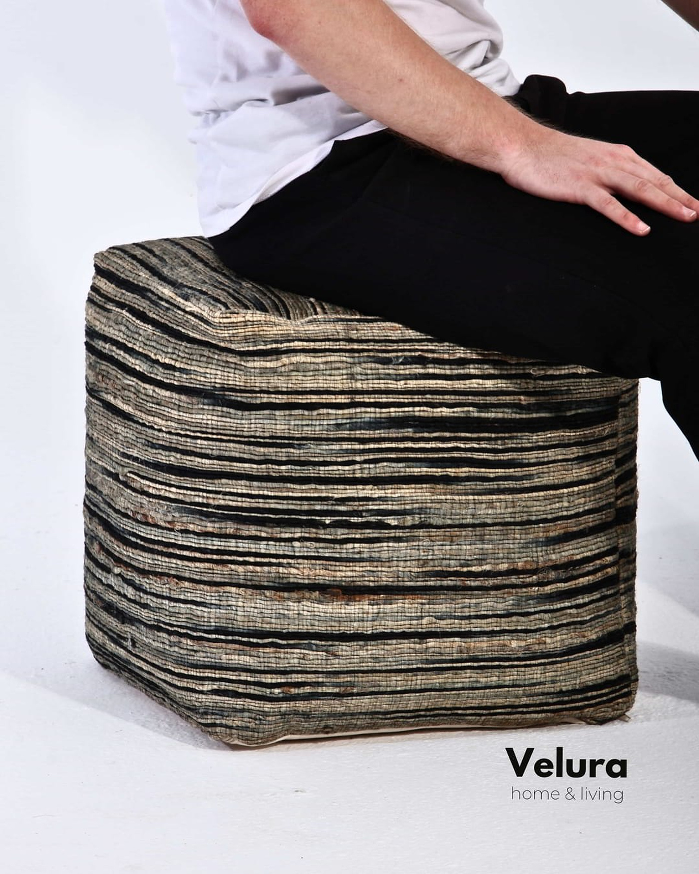 Shiro Beige Black puf hasır dokulu