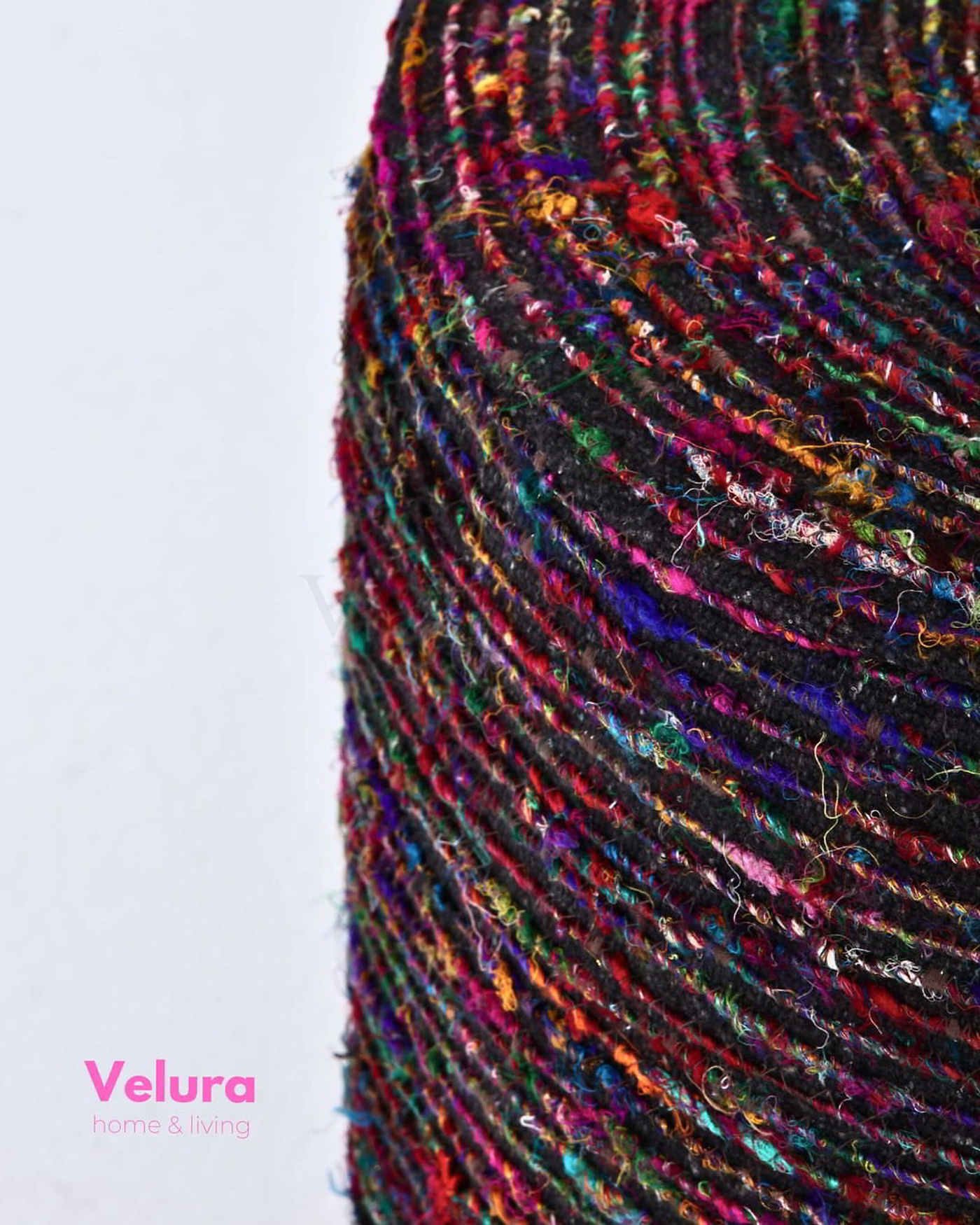 Silk Black puf siyah mor yuvarlak tasarım