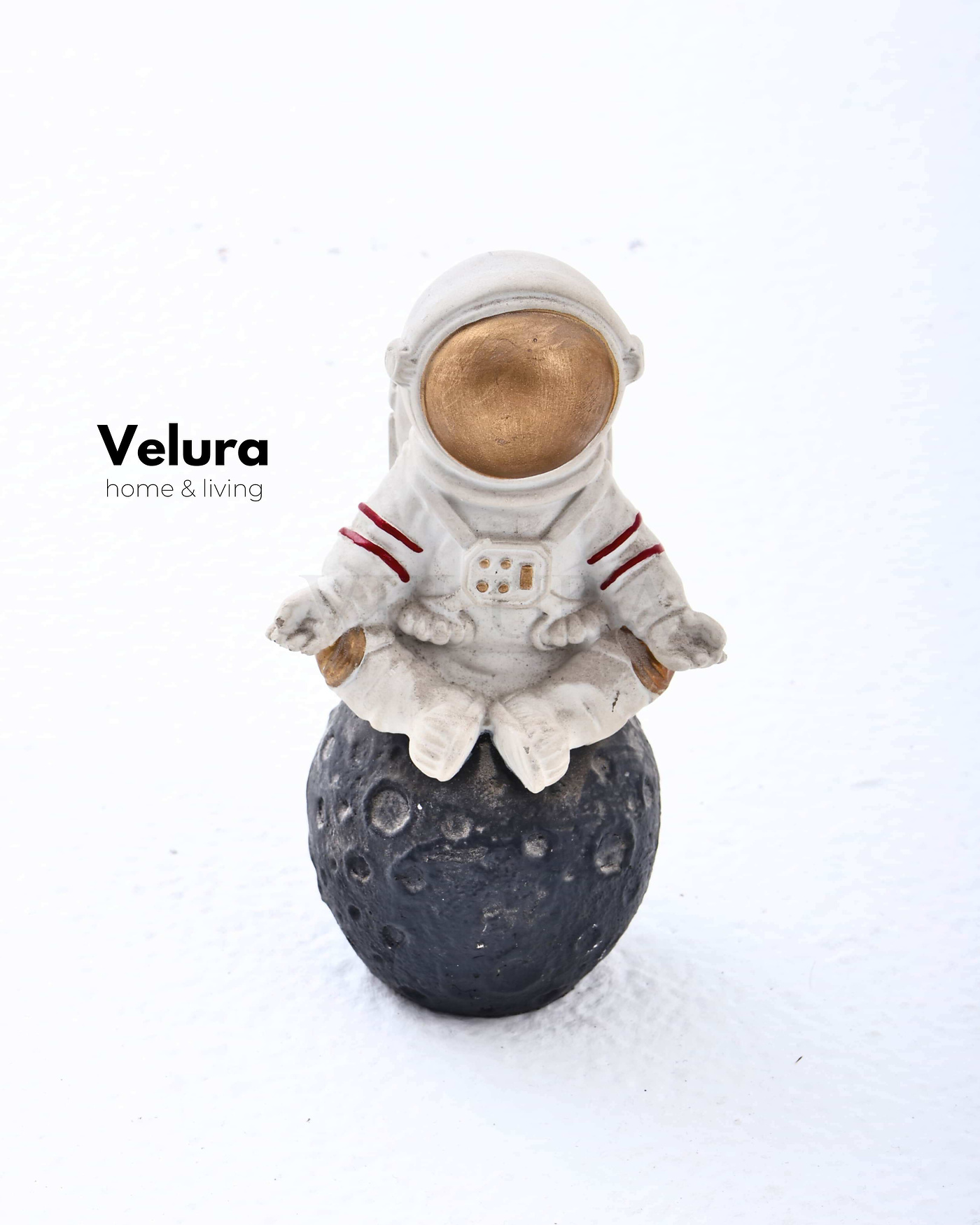 Velura Home astronot heykel koleksiyonu