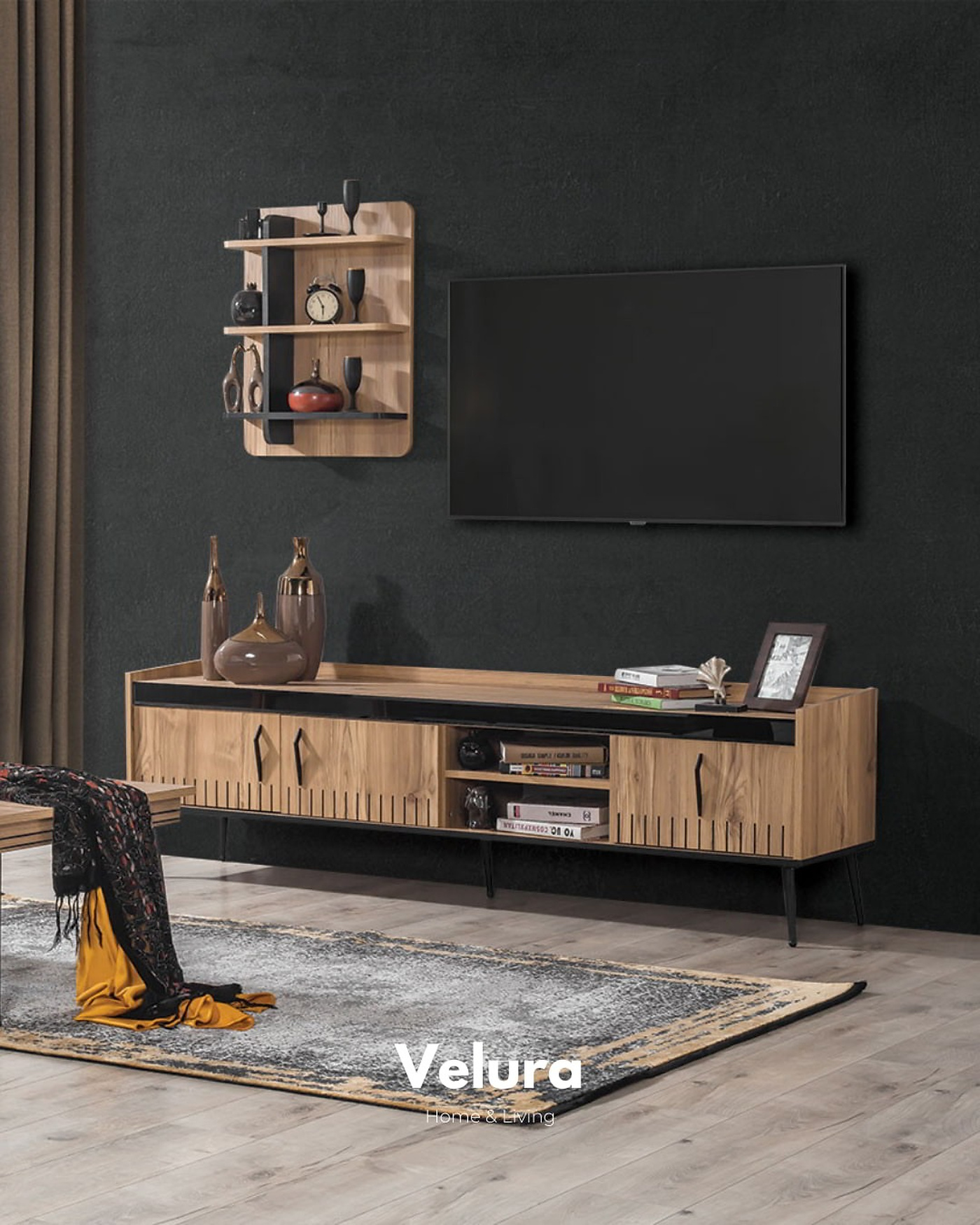 İzgi TV ünitesi ahşap siyah detaylı
