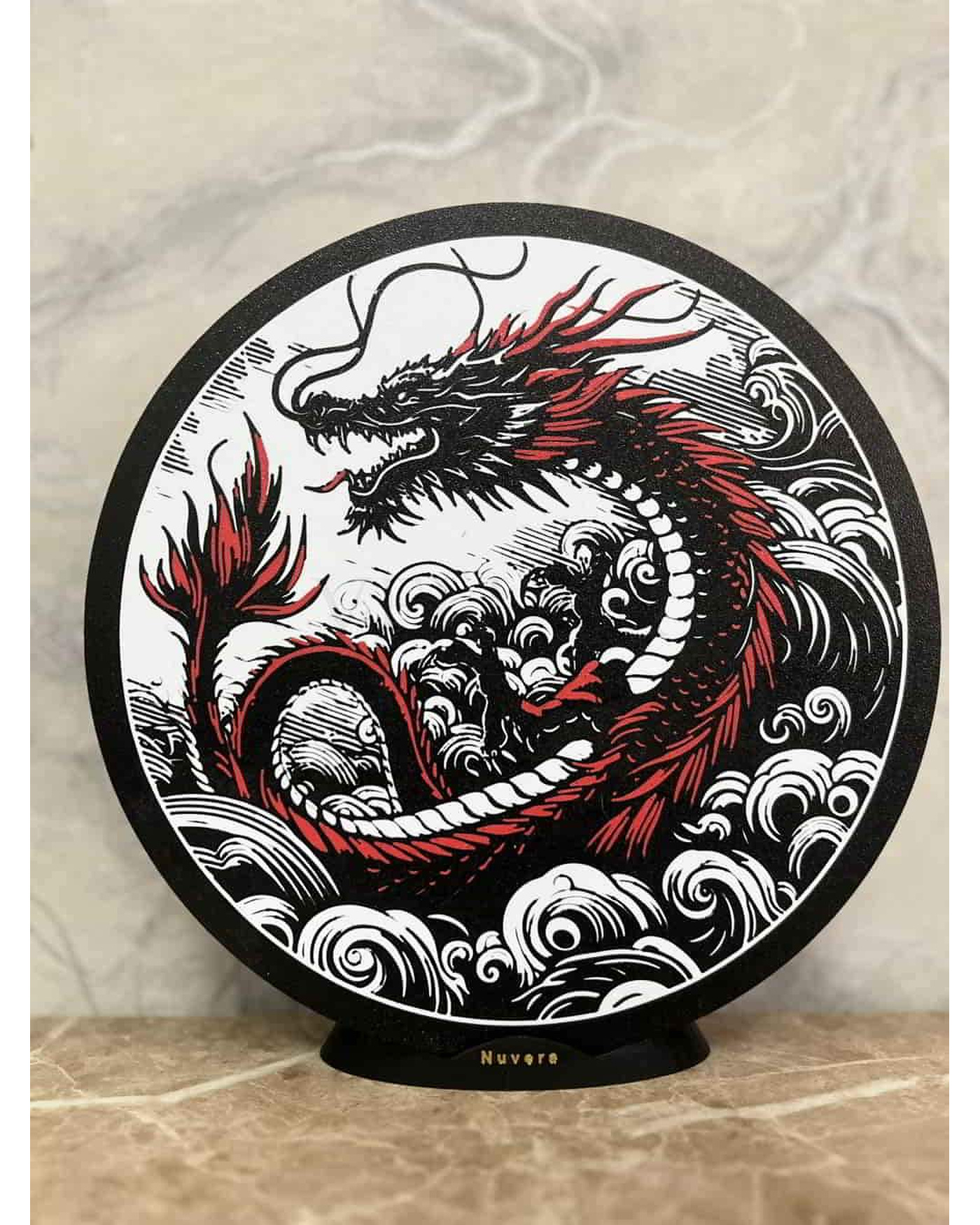 Nex Dekoratif Işık – Kızıl Ejder; ejderha silüetli, kişiye özel isim alanlı, adaptörlü LED