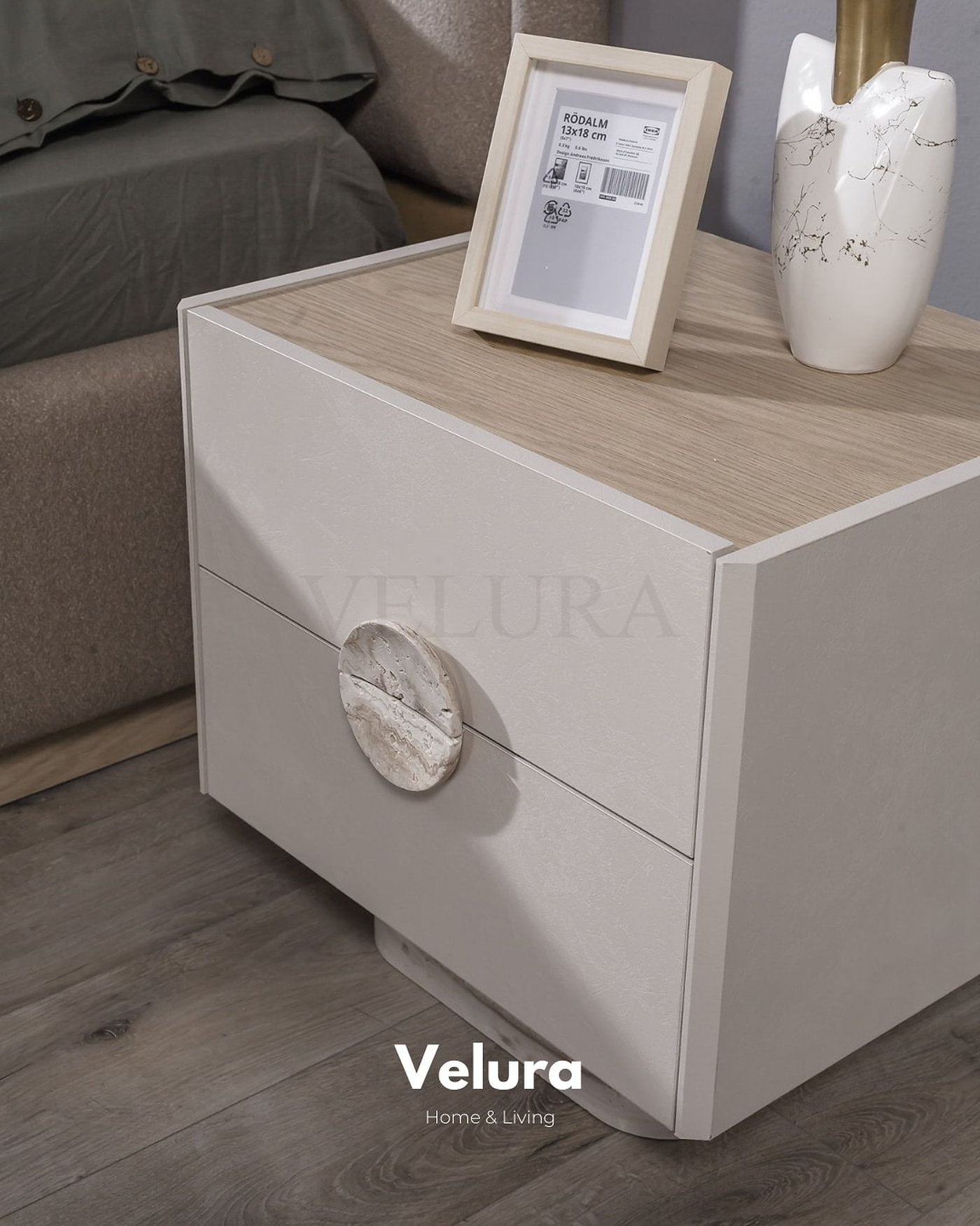 Traverten detaylı modern komodin modeli