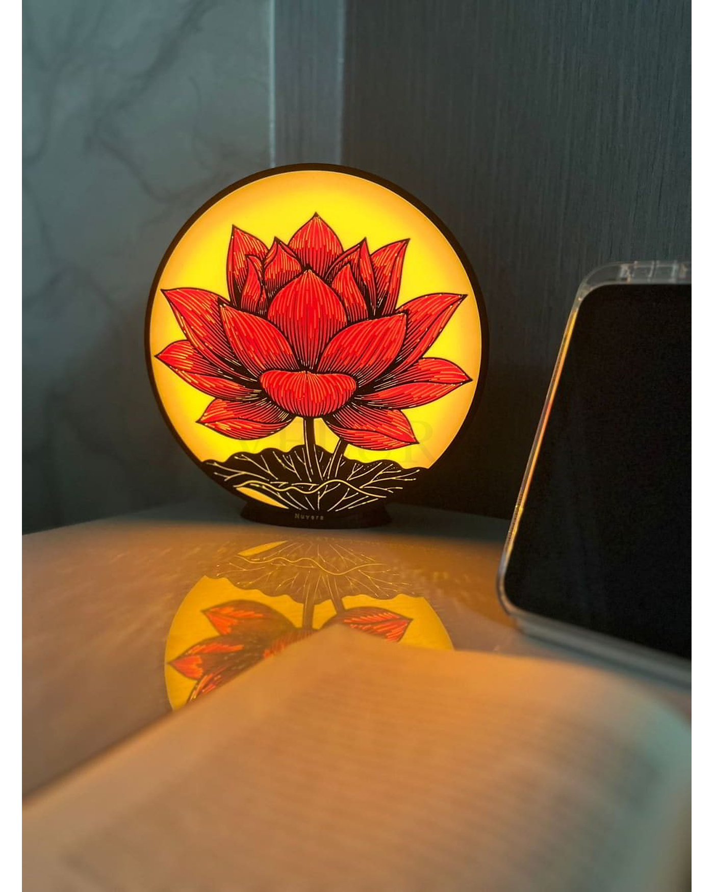 Nex Dekoratif Işık – Kızıl Lotus, kişiye özel isim alanlı, adaptörlü LED