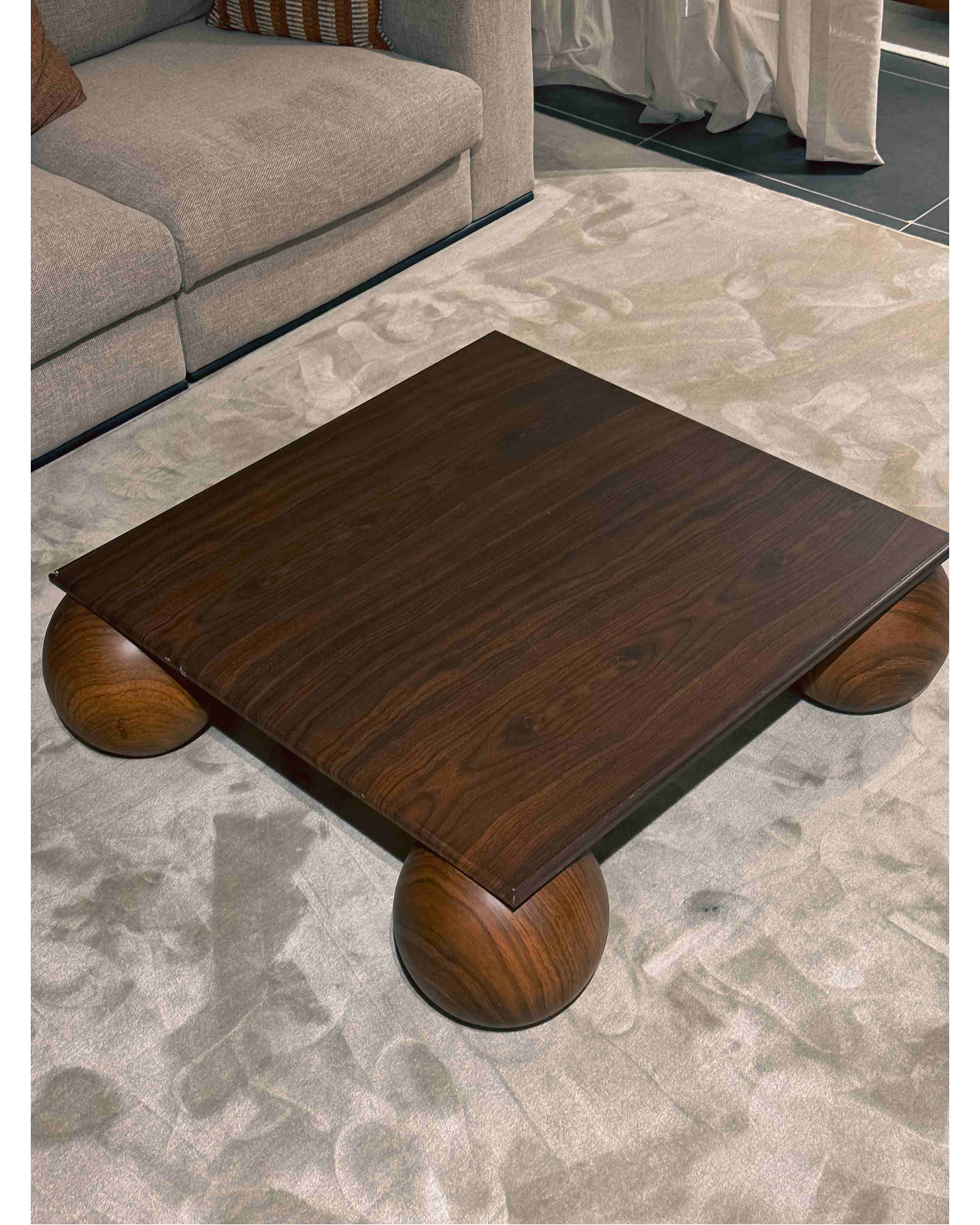 Velura Home Ceviz Ahşap Orta Sehpa Modern kare ahşap sehpa