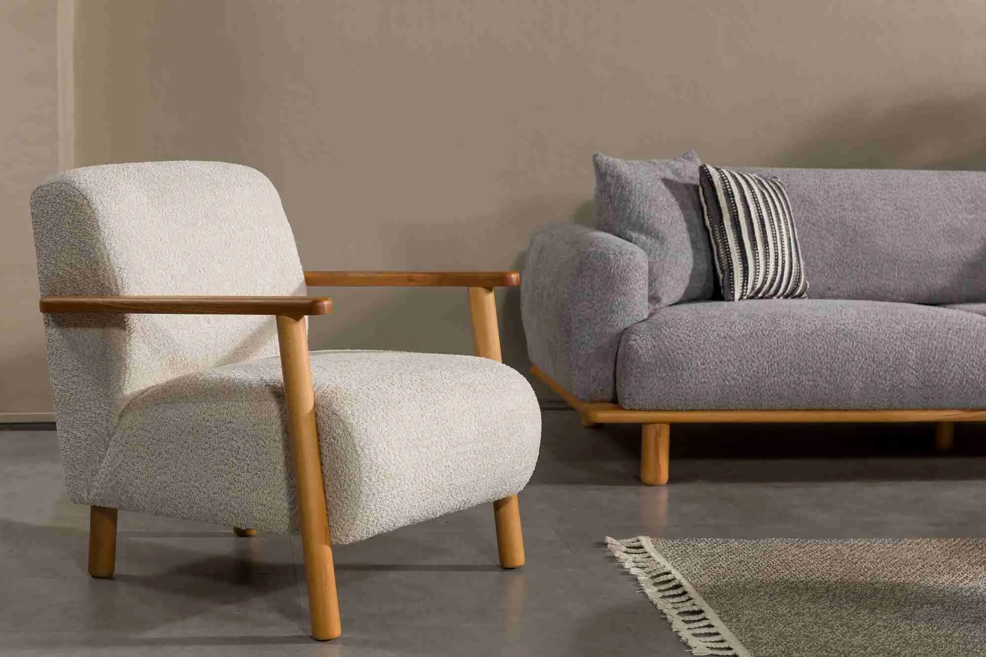 Loft Koltuk Takımı – Sırtı geriye katlanan, konforlu ve modern koltuk takımı modeli