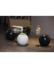 Küre Orta Sehpa - 2 Siyah Top & 1 Beyaz Top - Fasulye - Şeffaf Cam