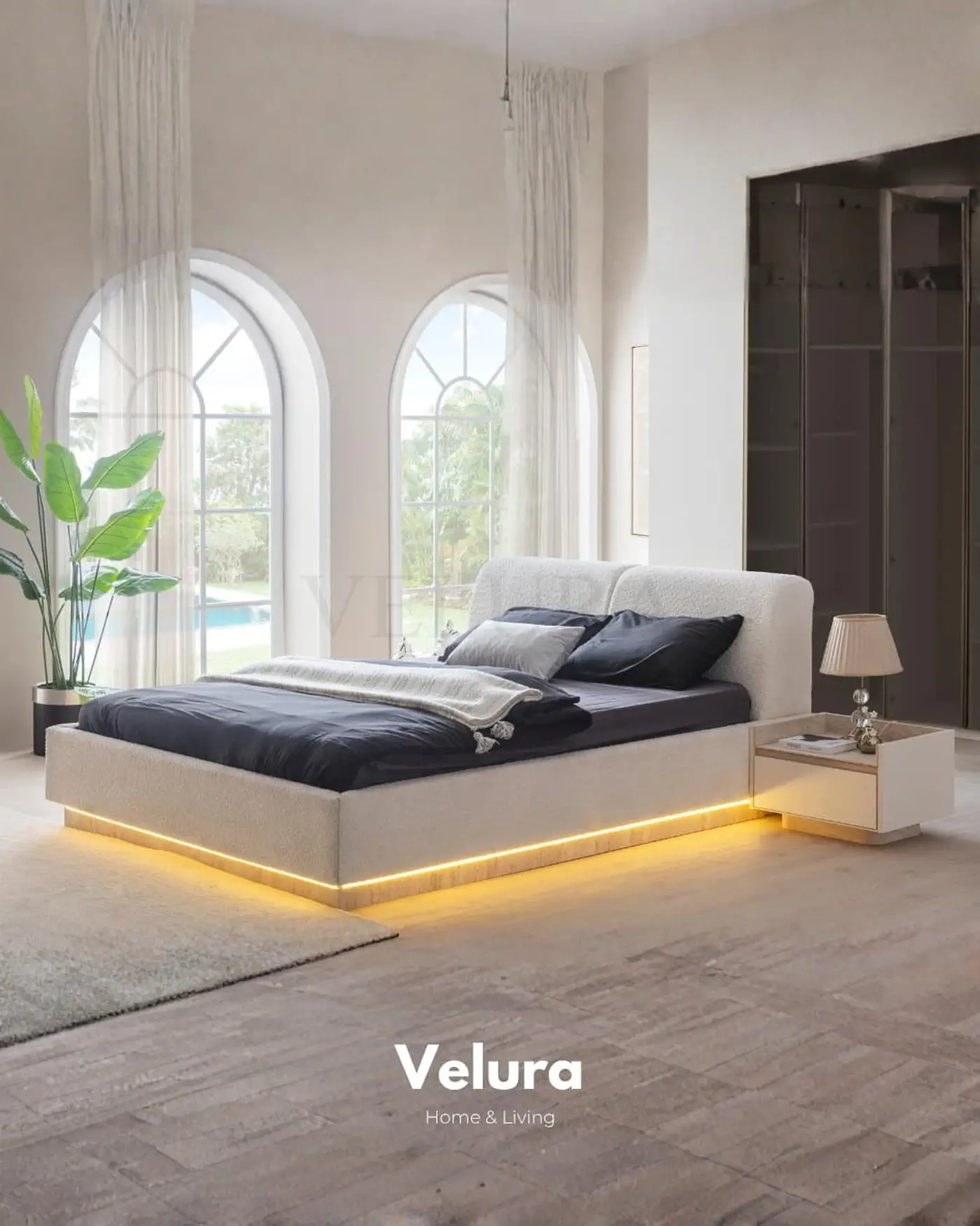 Flora Komodin – Kırık beyaz, traverten ayaklı, tek çekmeceli modern komodin