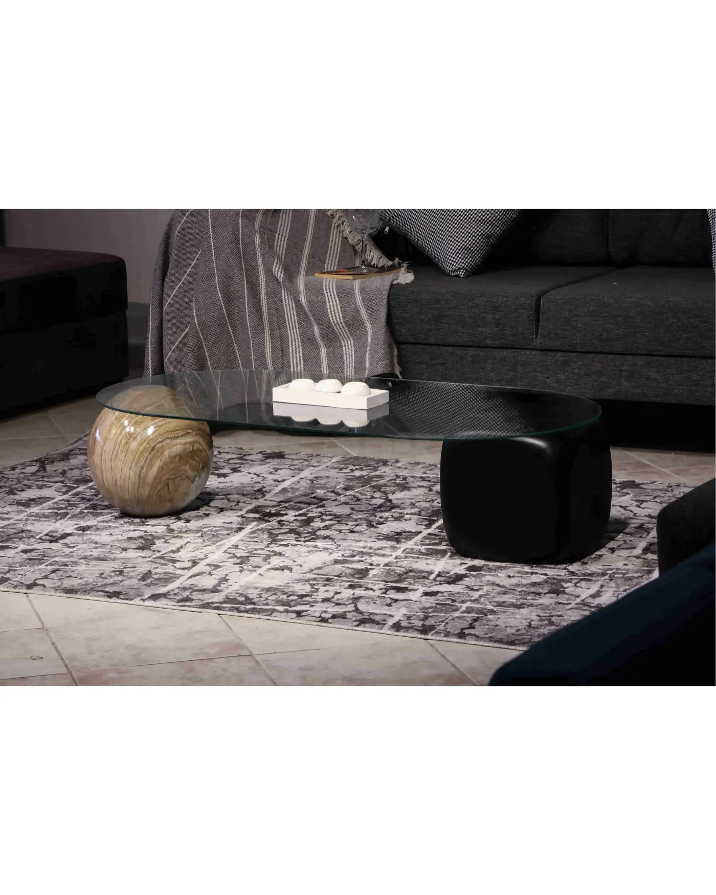 Küre Orta Sehpa - Traverten ve Siyah Zar - Oval Cam Velura Home traverten ve siyah detaylı oval sehpa