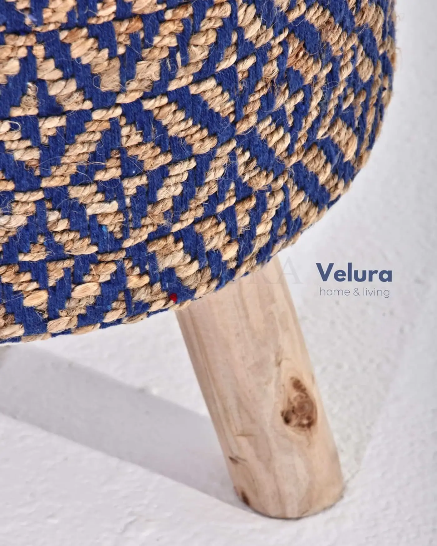 Velura Home modern ahşap ayaklı puf modeli