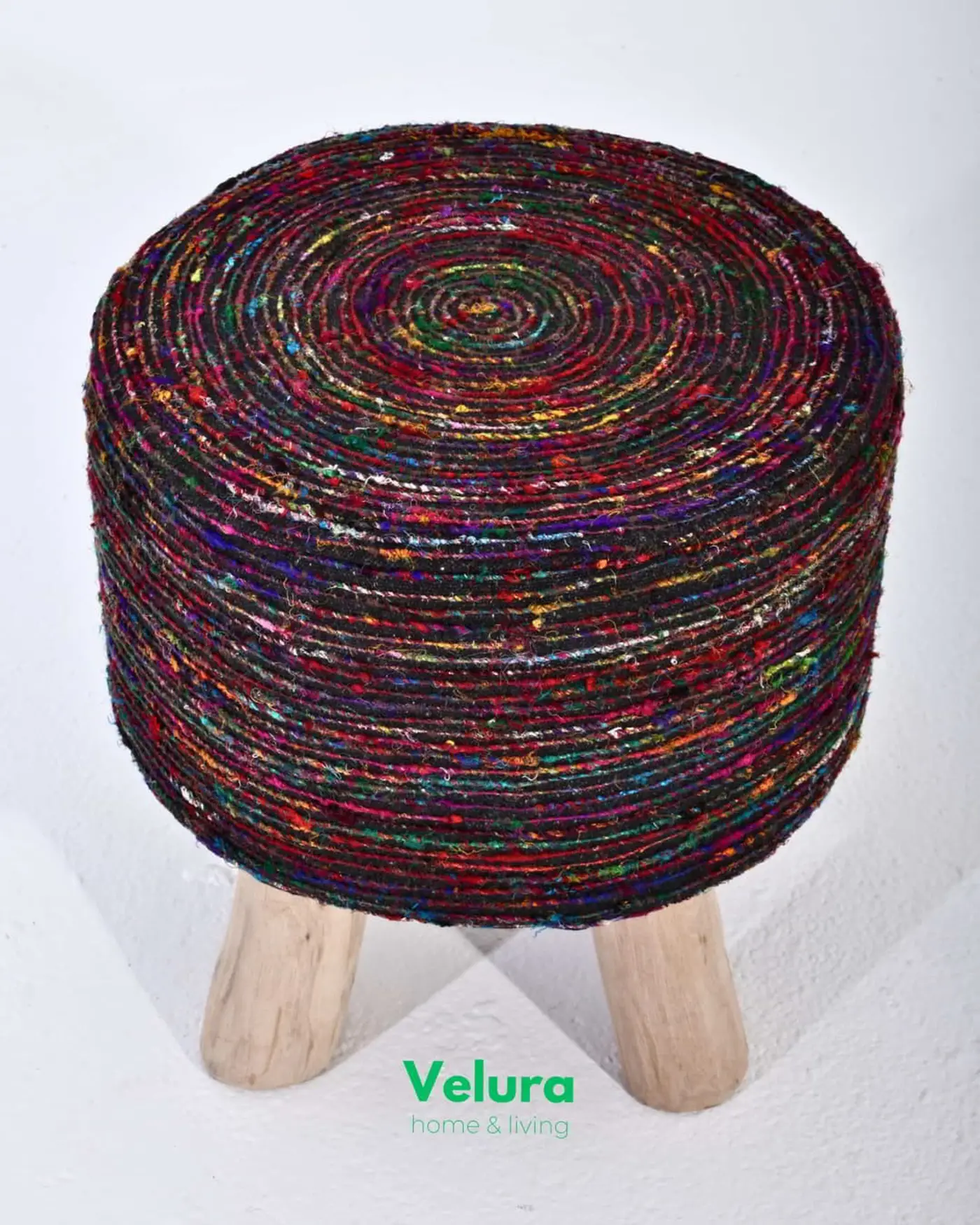 Silk Black puf siyah mor yuvarlak tasarım