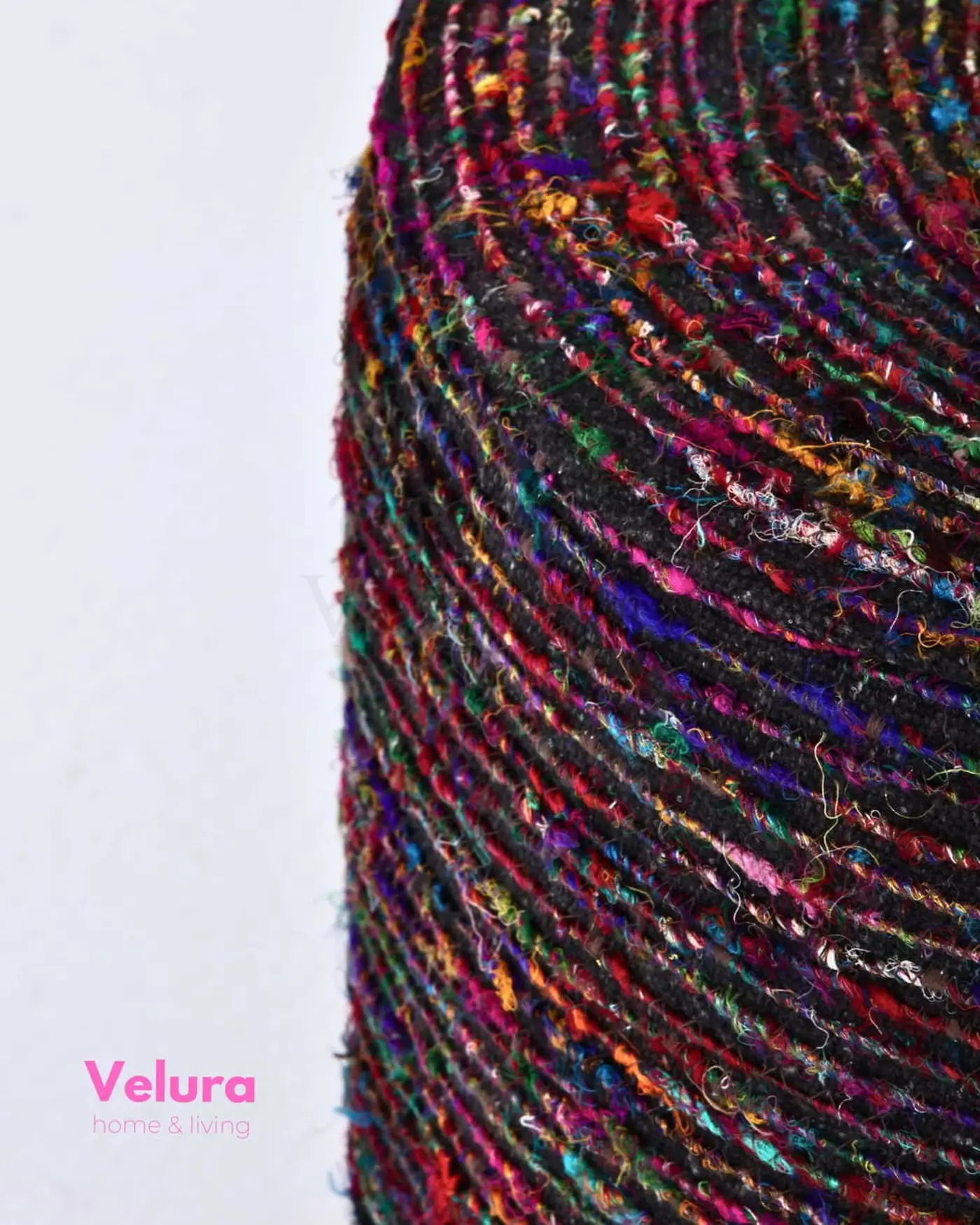 Silk Black puf siyah mor yuvarlak tasarım