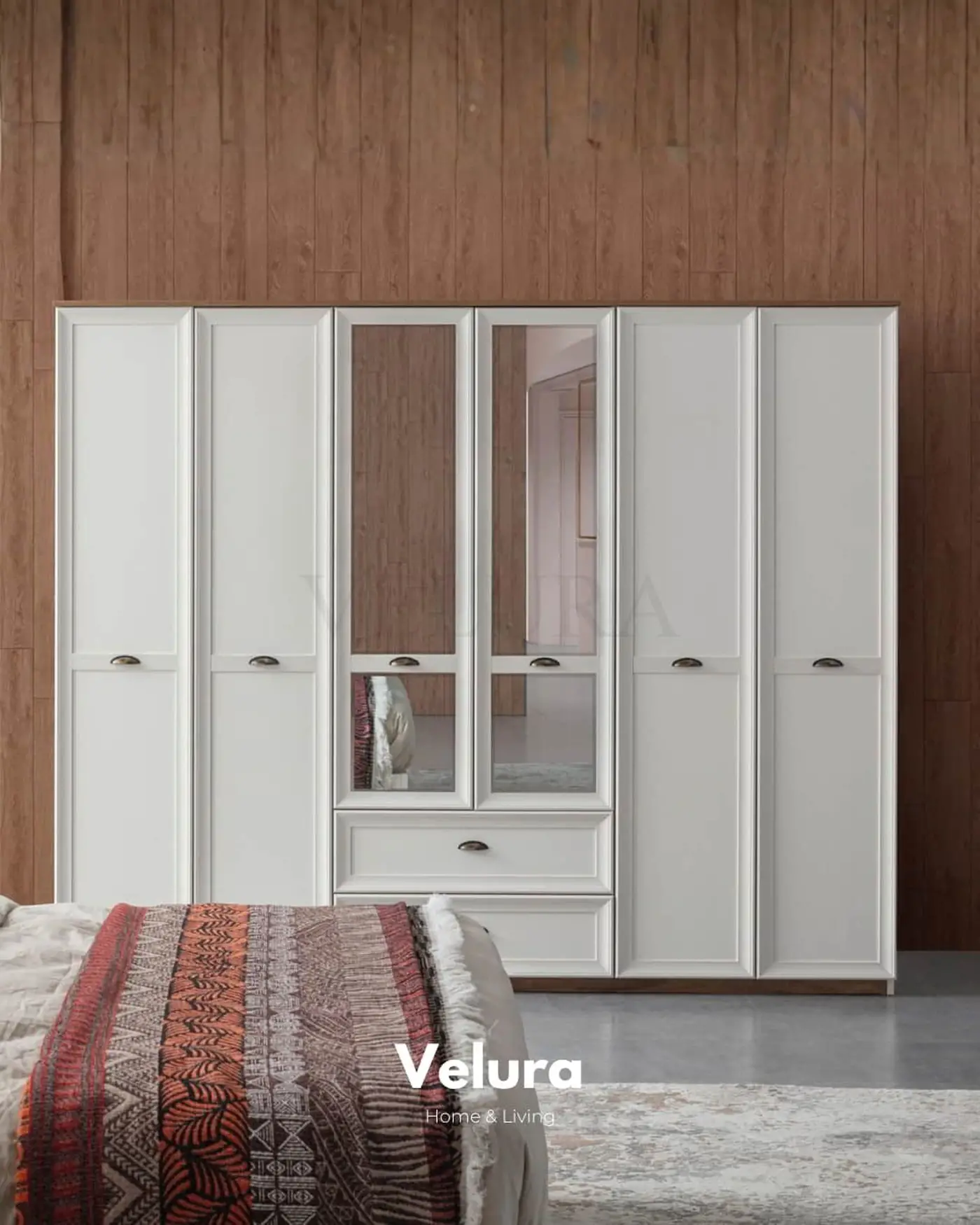 Sion 6 Kapılı Dolap – Aynalı orta kapaklı, çekmeceli cephe