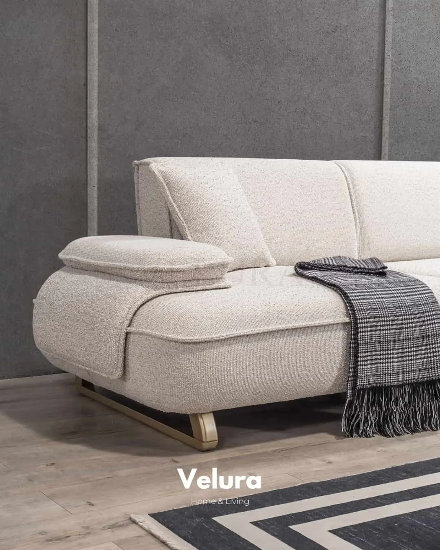 Krem renk Vista koltuk takımı, mat gold detaylı kanepe ve berjer