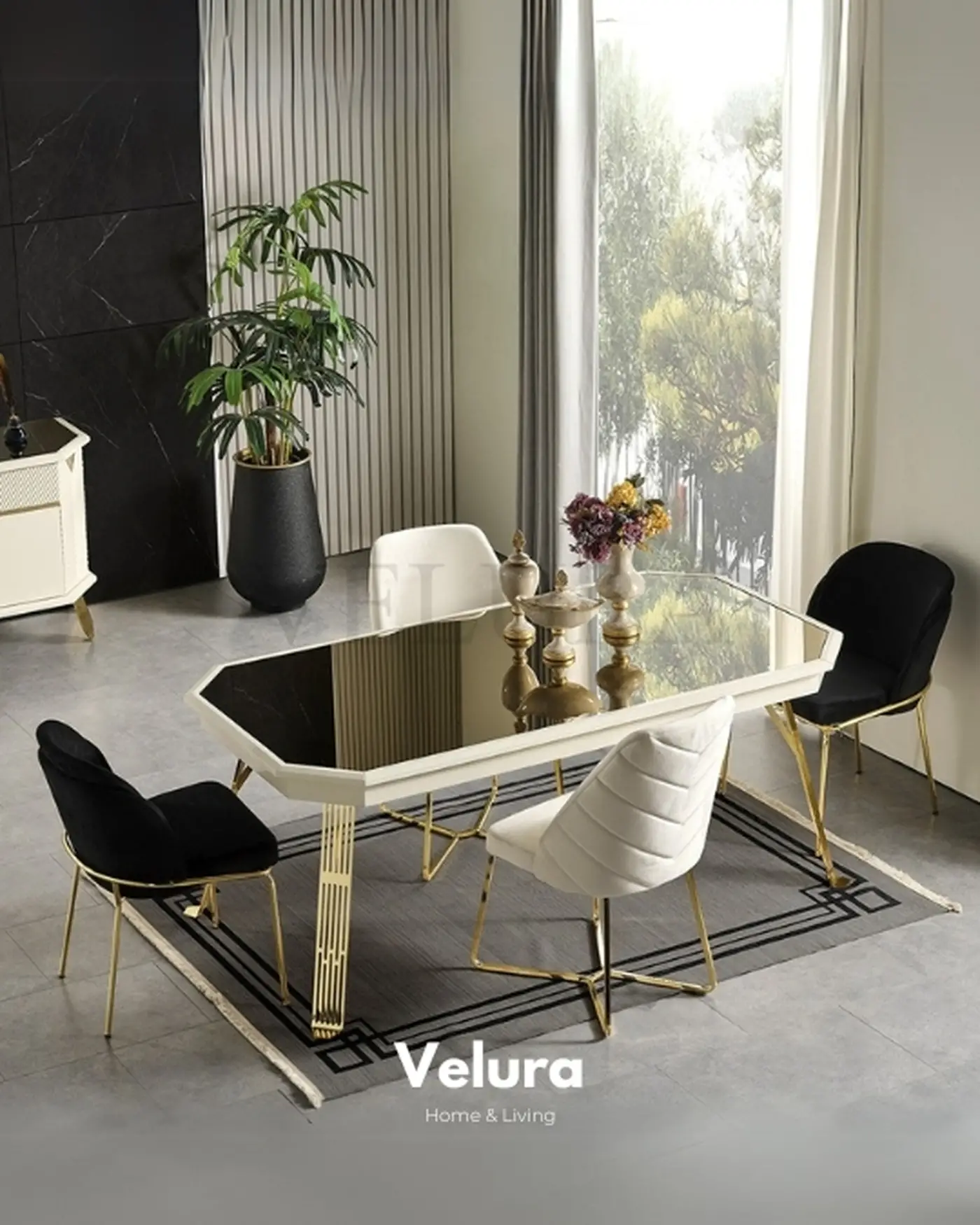 City Yemek Masası Gold Ayak Füme Cam Füme Cam Yüzeyli Modern Yemek Masası