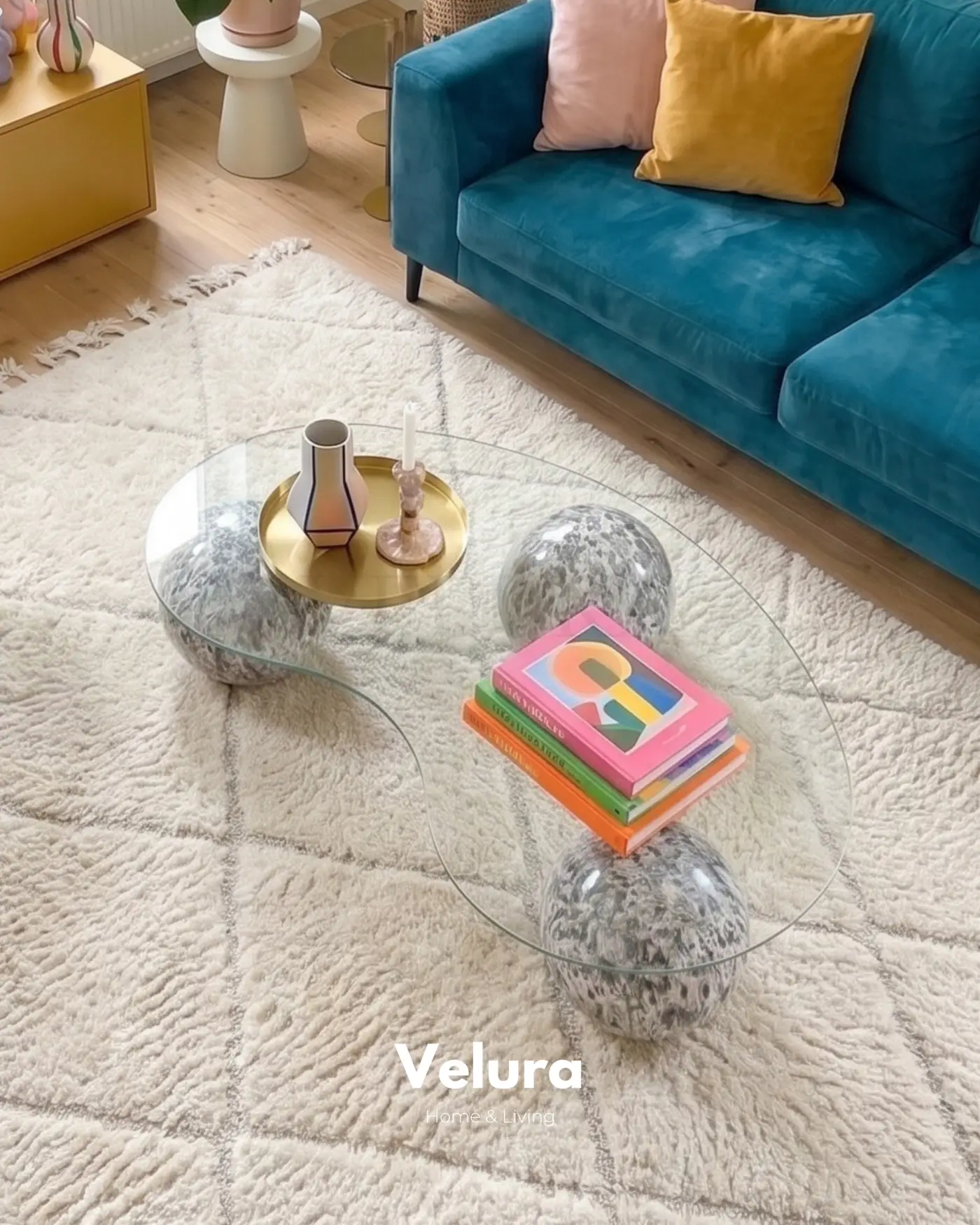 Bianca Desenli Küre Ayaklı Şeffaf Fasulye Cam Orta Sehpa
