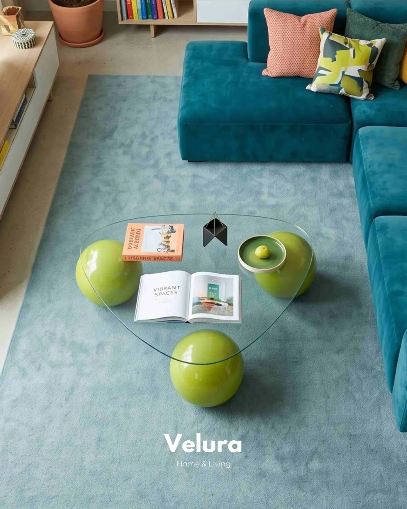 Geometrik tasarımlı fıstık yeşili küre ayaklı orta sehpa