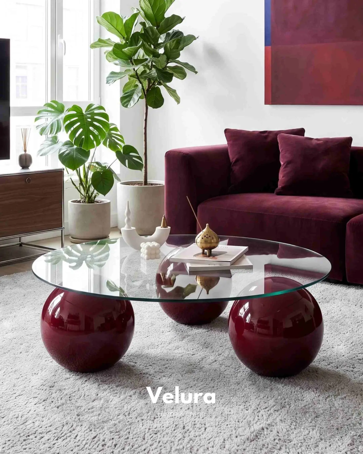 Şeffaf yuvarlak cam yüzeyli modern bordo sehpa