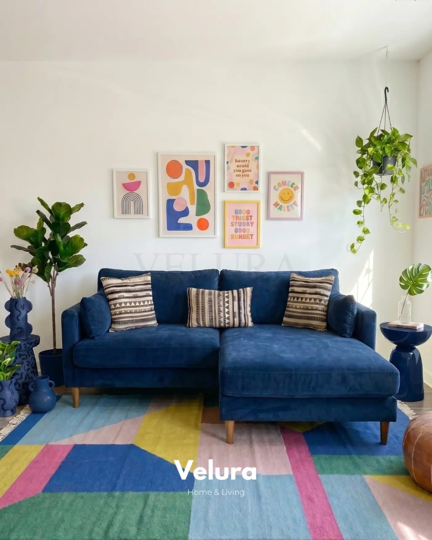 Pamela Köşe Takımı - Lacivert Modern Köşe Koltuk Pamela Köşe Takımı Lacivert yumuşak dokulu Pamela kumaşlı salon köşesi