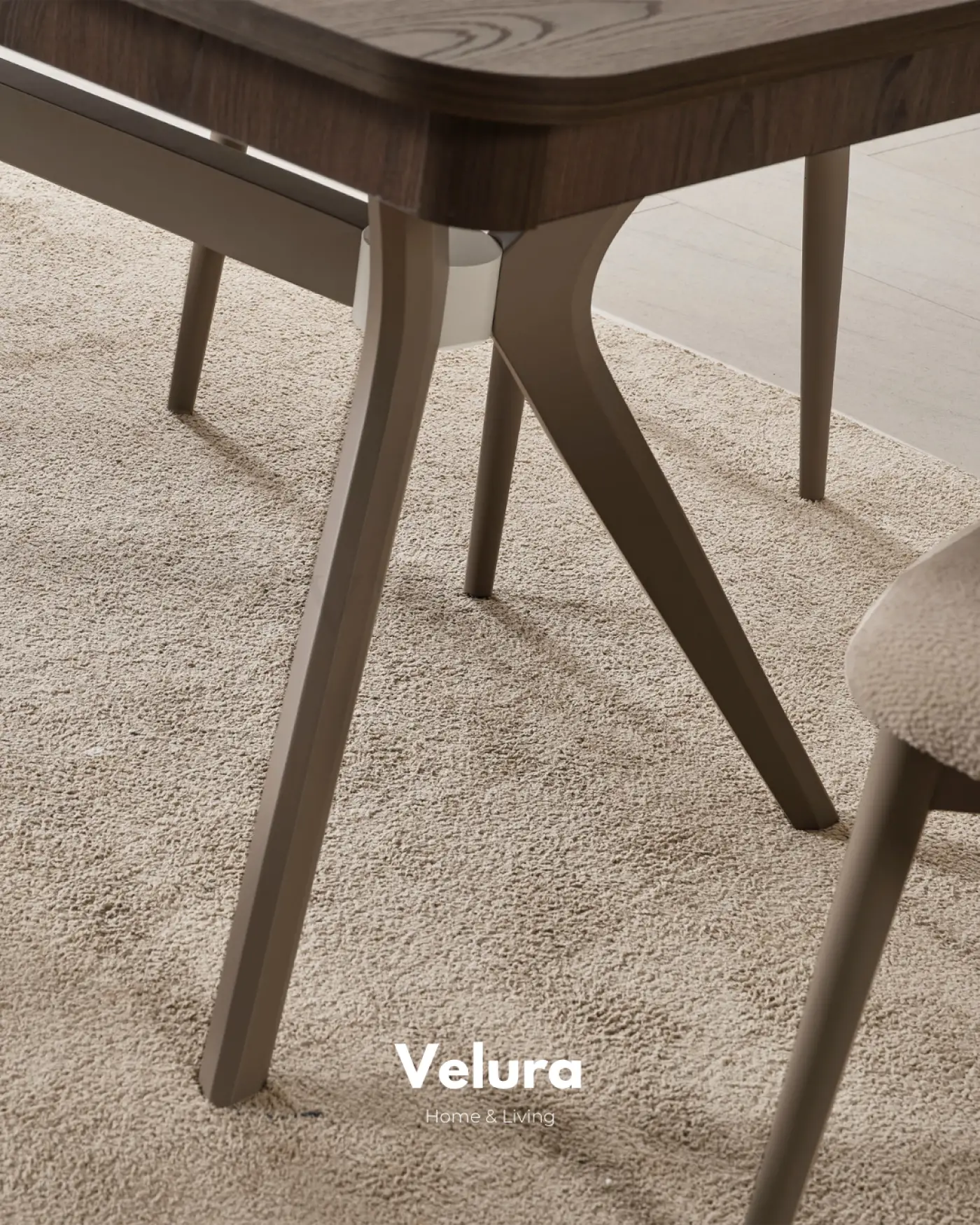 Nova Yemek Masası Koyu Ceviz gold detaylı açılabilir modern yemek masası
