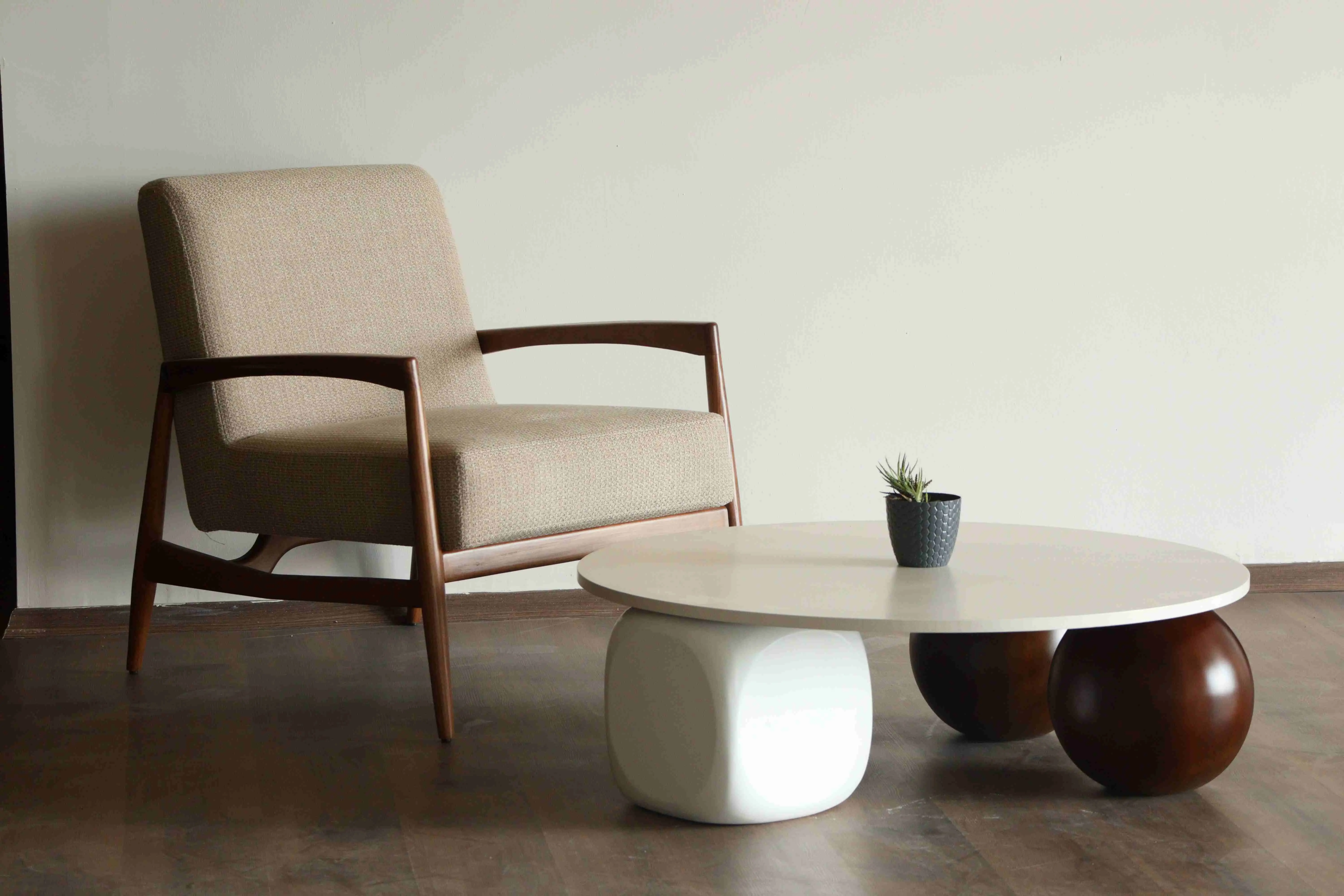 Geometrik formlu modern salon orta sehpası